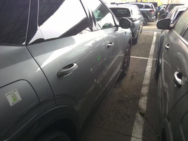 Peugeot 3008 GT Hybrid 145 e-DCS6 (1.2L 3-cylinder mild-hybrid gasoline) 