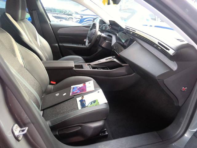 Peugeot 408 Allure Hybrid 145 (1.2L) e-DCS6 