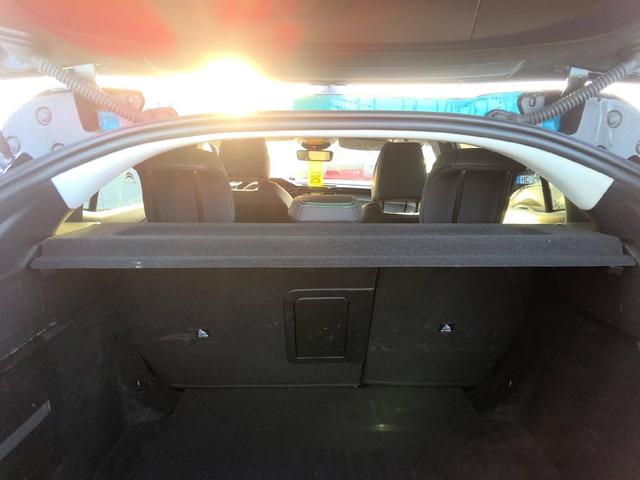 Peugeot 408 Allure Hybrid 136 e-DCS6 (1.2L) 