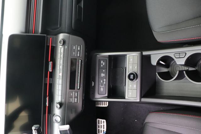 Hyundai KONA Feel N-Line 1.6 Gdi HEV 138 hp 6DCT 