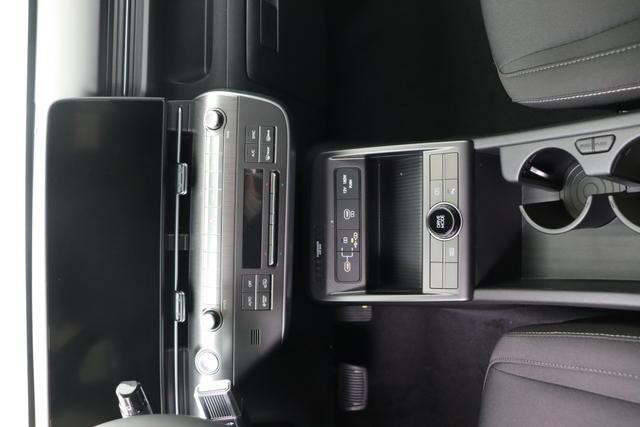 Hyundai KONA Feel 1.6 Gdi HEV 138 hp 6DCT 