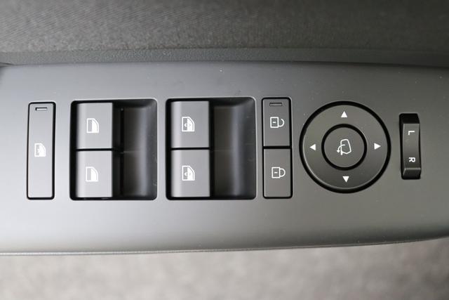 Hyundai KONA Feel 1.6 Gdi HEV 138 hp 6DCT 