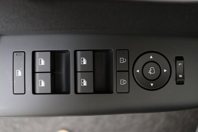 Hyundai KONA Feel 1.6 Gdi HEV 138 hp 6DCT 