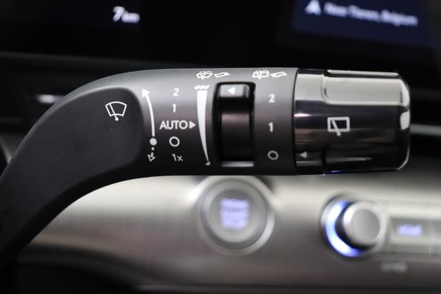 Hyundai KONA Feel 1.6 Gdi HEV 138 hp 6DCT 