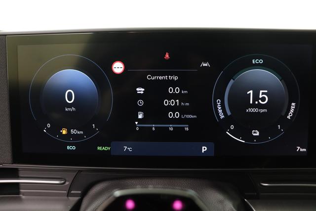 Hyundai KONA Feel 1.6 Gdi HEV 138 hp 6DCT 