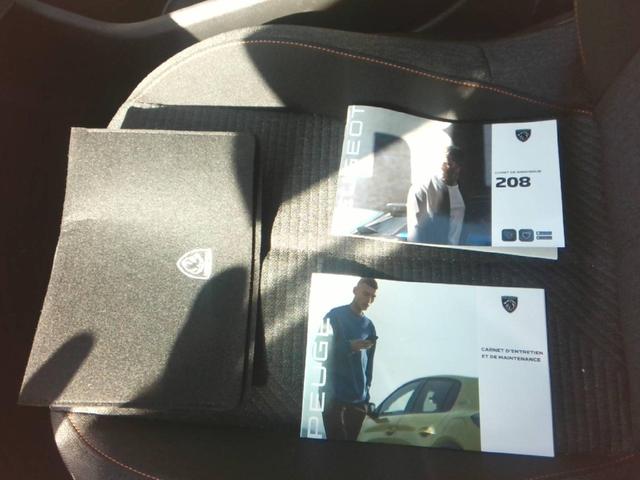 Peugeot 208 Style 1.2L (1199cc) gasoline 100 hp S&S, 6-speed manual 