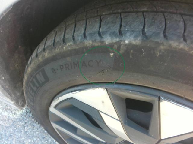 Peugeot 208 Style 1.2L (1199cc) gasoline 100 hp S&S, 6-speed manual 