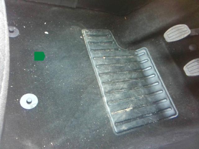 Peugeot 208 Style 1.2L (1199cc) gasoline 100 hp S&S, 6-speed manual 