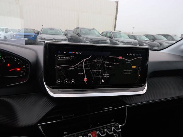 Peugeot 208 Style 1.2L (1199cc) 100 hp S&S, 6-speed manual 