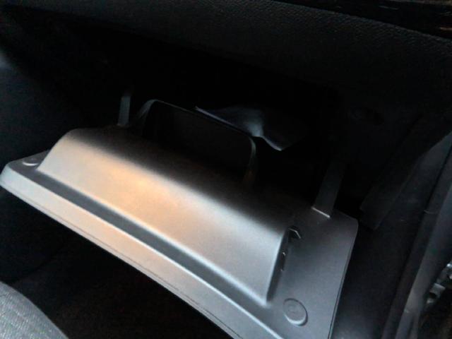 Peugeot 208 Style 1.2L (1199cc) 100 hp S&S, 6-speed manual 