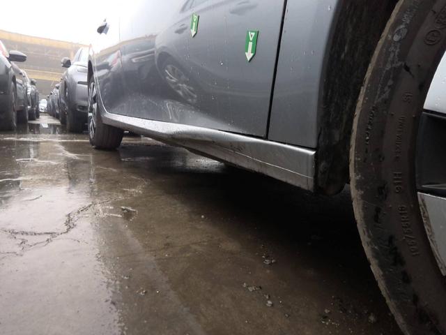 Peugeot 208 Style 1.2L (1199cc) 100 hp S&S, 6-speed manual 