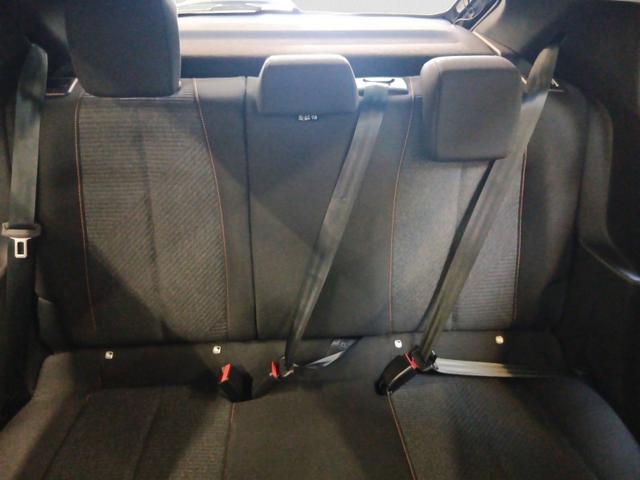 Peugeot 208 Style 1.2L 3-cylinder 100 hp S&S (6-speed manual) 