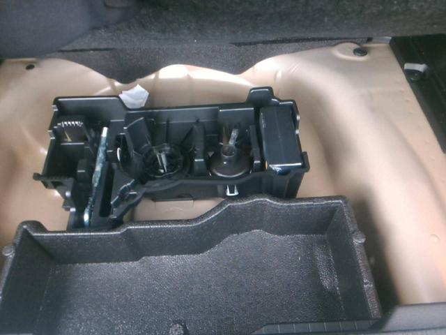 Peugeot 2008 Allure Hybrid 145 e-DCS6 (1.2L) 