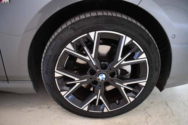 BMW 1er 1 Serie M Sport Design 120d 163 hp (120 kW) Diesel mild-hybrid, 7-speed DKG dual-clutch automatic, 2.0L (1995 cc) I4 TwinPower Turbo 