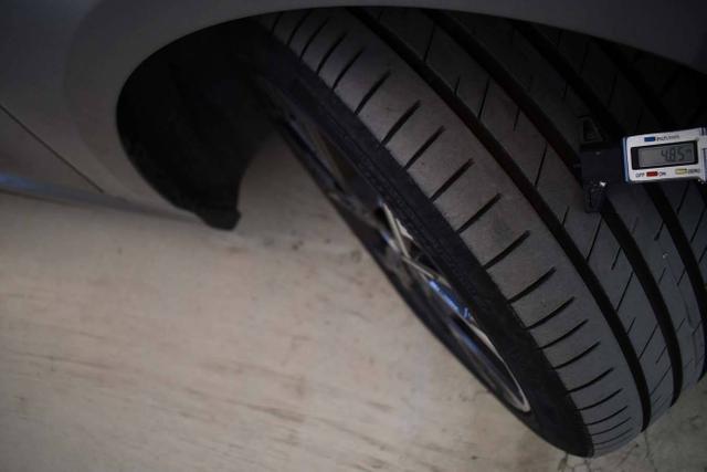 BMW 1er 1 Serie M Sport Design 120d 163 hp (120 kW) Diesel mild-hybrid, 7-speed DKG dual-clutch automatic, 2.0L (1995 cc) I4 TwinPower Turbo 