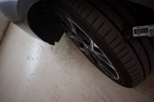 BMW 1er 1 Serie M Sport Design 120d 163 hp (120 kW) Diesel mild-hybrid, 7-speed DKG dual-clutch automatic, 2.0L (1995 cc) I4 TwinPower Turbo 