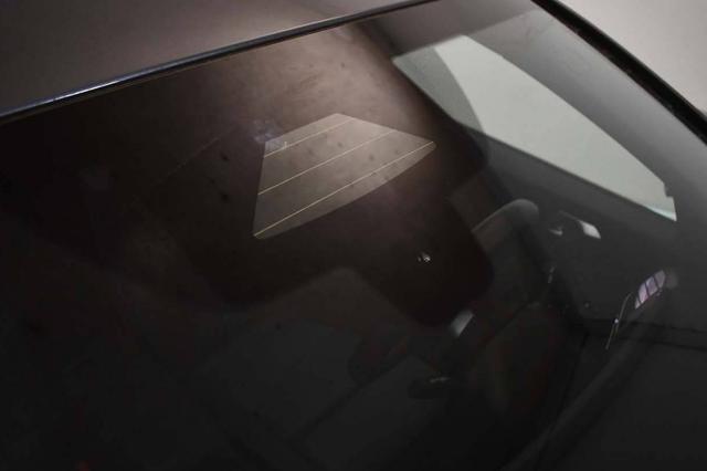 BMW 1er 1 Serie M Sport Design 120d 163 hp (120 kW) Diesel mild-hybrid, 7-speed DKG dual-clutch automatic, 2.0L (1995 cc) I4 TwinPower Turbo 