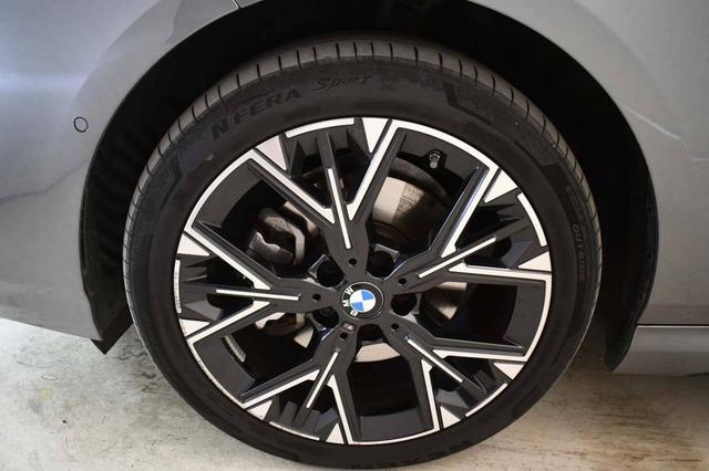 BMW 1er 1 Serie M Sport Design 120d 163 hp (120 kW) Diesel mild-hybrid, 7-speed DKG dual-clutch automatic, 2.0L (1995 cc) I4 TwinPower Turbo 