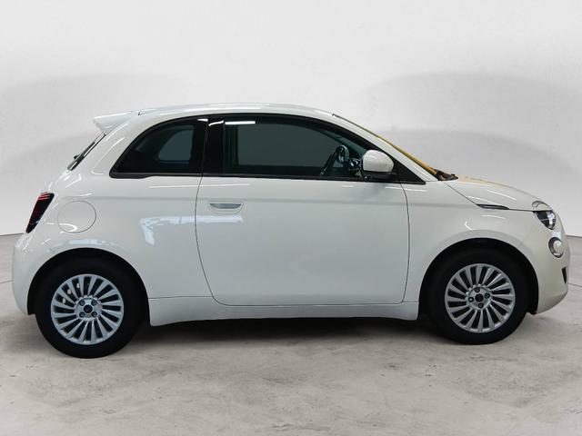 Fiat 500e 3+1 Action Electric 70 kW (95 hp) 