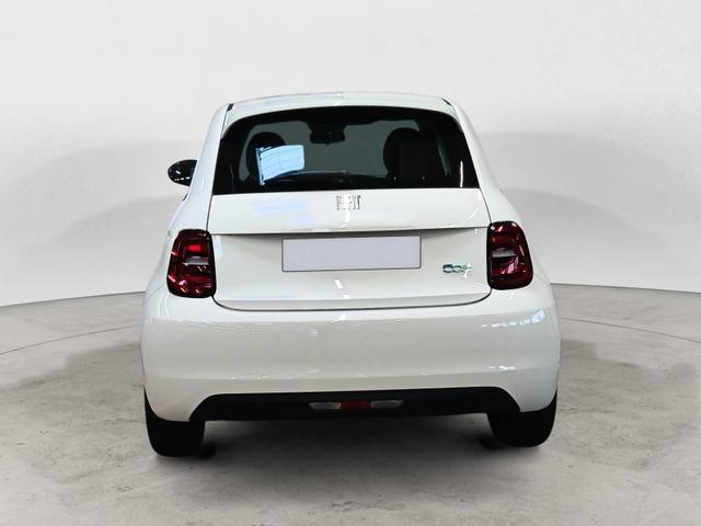 Fiat 500e 3+1 Action Electric 70 kW (95 hp) 