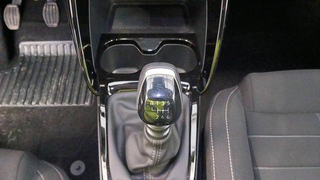 Citro&euml;n C3 Aircross Plus 1.2L Turbo 100 (BVM6) 