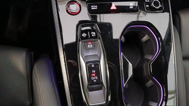 Audi A5 Avant S line 2.0L TDI mild-hybrid (Diesel/Electric) 204 hp, tronic 7 