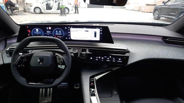 Peugeot 3008 GT Hybrid 145 e-DCS6 (mild-hybrid gasoline) 