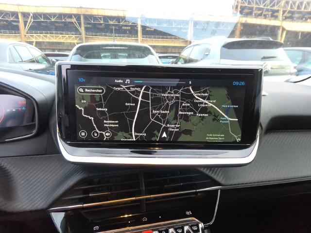 Peugeot 208 Allure 1.2L (1199cc) Gasoline 100 hp S&S, 6-speed manual 