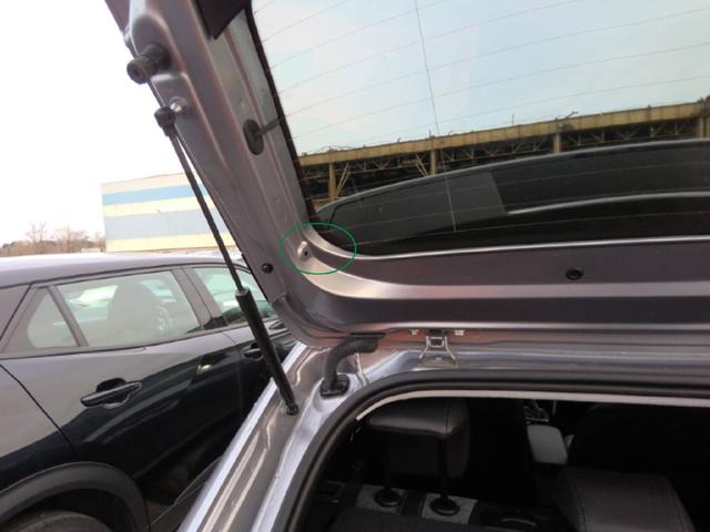 Peugeot 208 Allure 1.2L (1199cc) Gasoline 100 hp S&S, 6-speed manual 