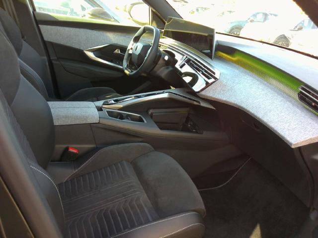 Peugeot 3008 GT Hybrid 145 (e-DCS6), 1.2L 3-cylinder 