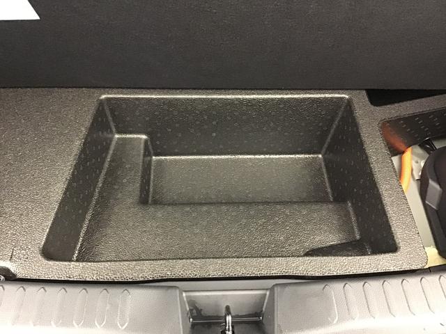 Toyota C-HR Design 2.0 Plug-in Hybrid Gasoline 228hp 