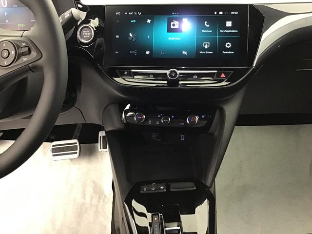 Opel Corsa GS 1.2 Hybrid Electric/Gasoline 112hp 