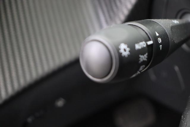 Peugeot 2008 Allure Hybrid 145 hp e-DSC6 