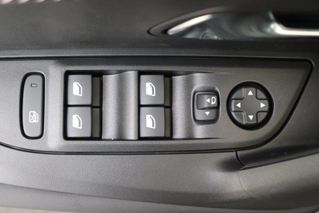 Peugeot 2008 Allure Hybrid 145 hp e-DSC6 