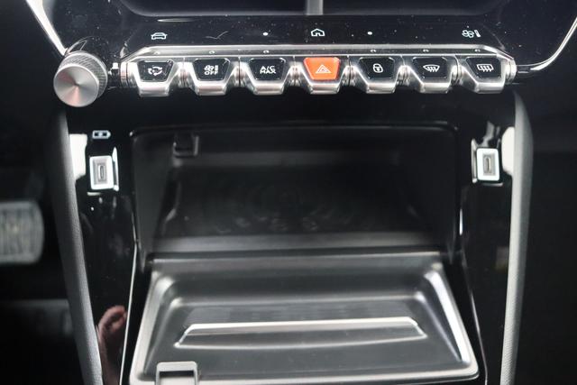 Peugeot 2008 Allure Hybrid 145 hp e-DSC6 