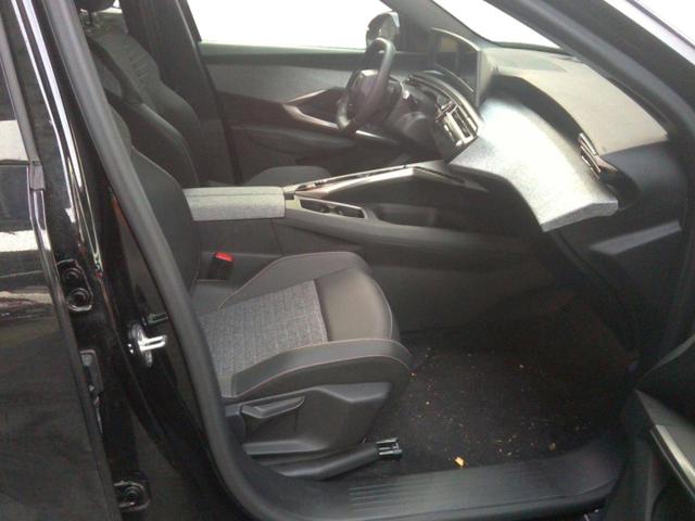 Peugeot 3008 Allure Hybrid 145 (e-DCS6) 1.2L 3-cyl gasoline mild-hybrid 