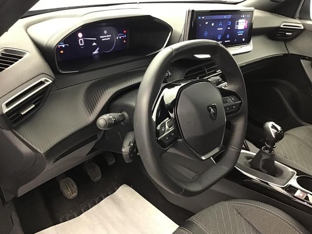 Peugeot 2008 Allure 1.2 Gasoline 102hp 