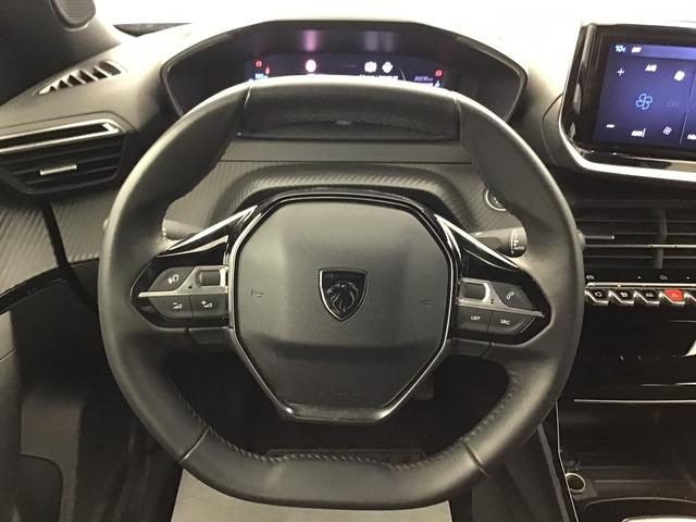 Peugeot 2008 Allure 1.2 Gasoline 102hp 