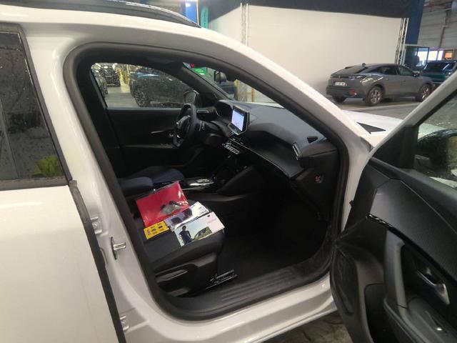 Peugeot 2008 Allure Hybrid 145 e-DCS6 