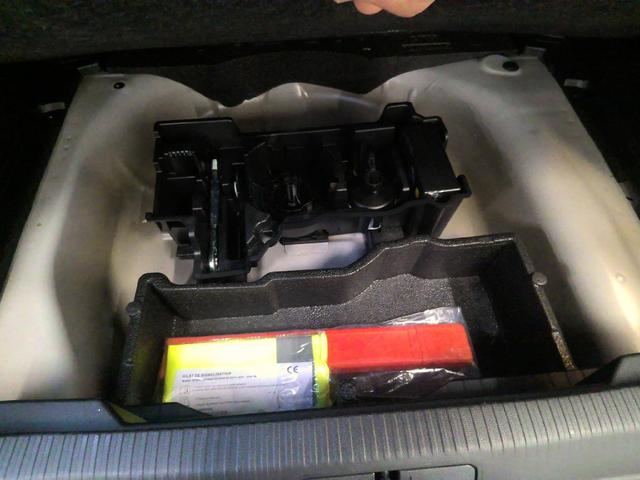 Peugeot 2008 Allure Hybrid 145 e-DCS6 