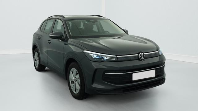 Volkswagen Tiguan - 