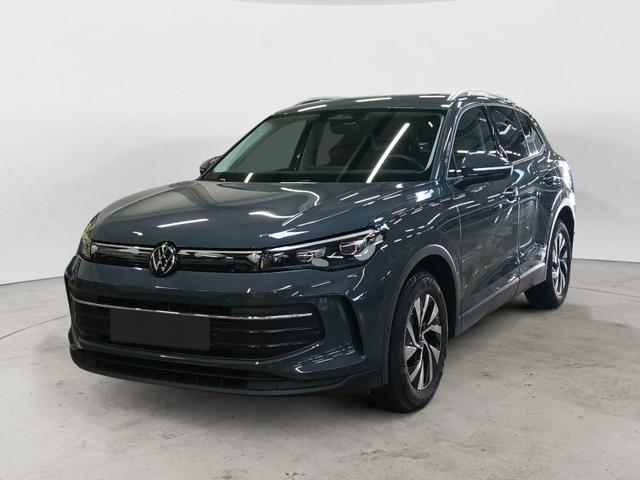 Volkswagen Tiguan - 
