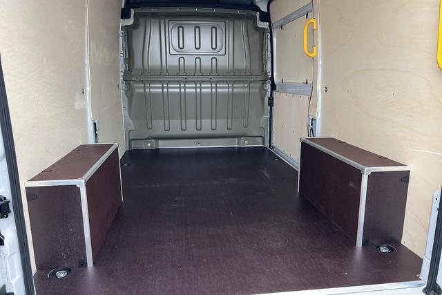 Peugeot Boxer Kastenwagen 