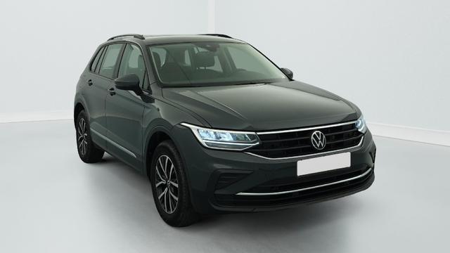 Volkswagen Tiguan - 