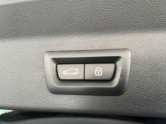 BMW X3 d/PANO-DA/AHK/LED/21Z/H&K/HUD/M-SITZE/ 