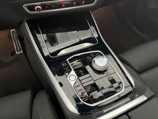 BMW X5 xDrive 30d M SPORT/LED/AHK/PANO-DA/7-SITZ 