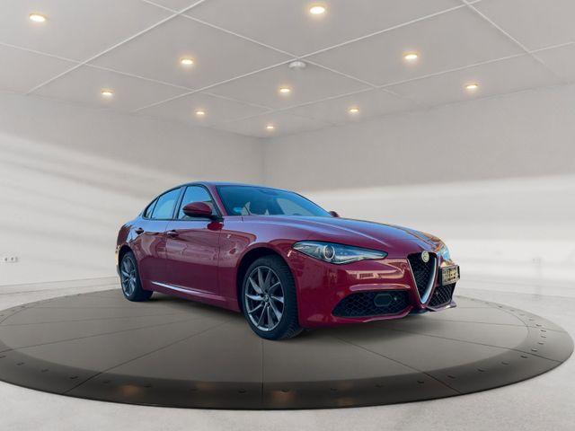 Alfa Romeo Giulia - TI 2.0 Q4-ALLRAD/LEDER/ASSISTENZ PA/SHZ