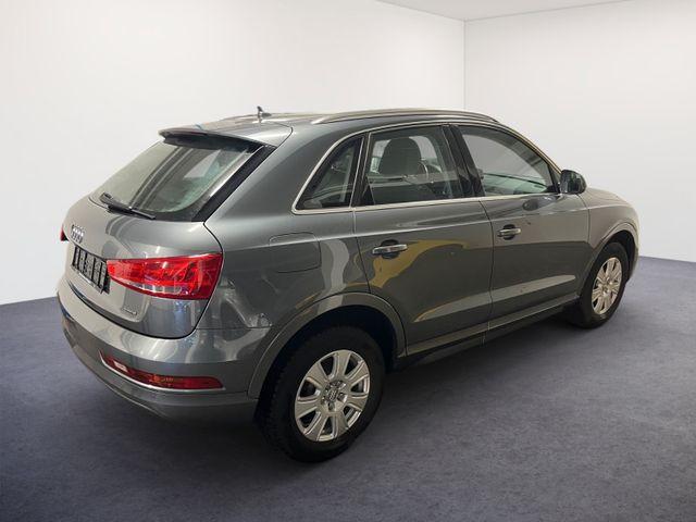 Audi Q3 2.0 TDI Sport quattro AT /NAV/PDC V+H/SHZ 