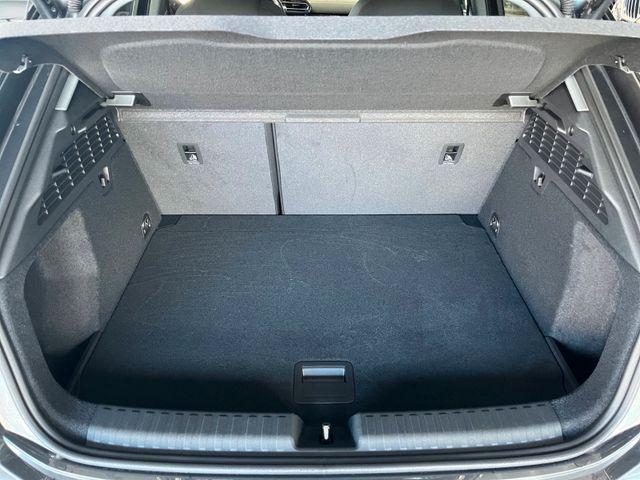 Audi A3 Sportback 1.5 TFSI S-Line/LED/SHZ/NAV/ACC/ 