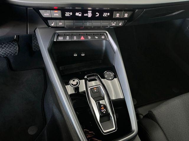 Audi A3 Sportback 1.5 TFSI S-Line/LED/SHZ/NAV/ACC/ 